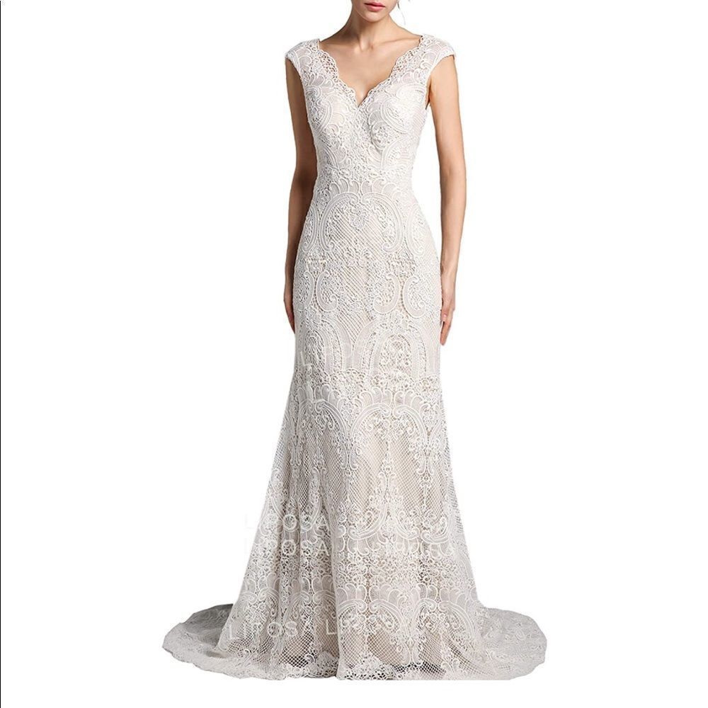 Women’s Bohemian Wedding Dress with Nude Lining Zip Up Back Size 2 NWT